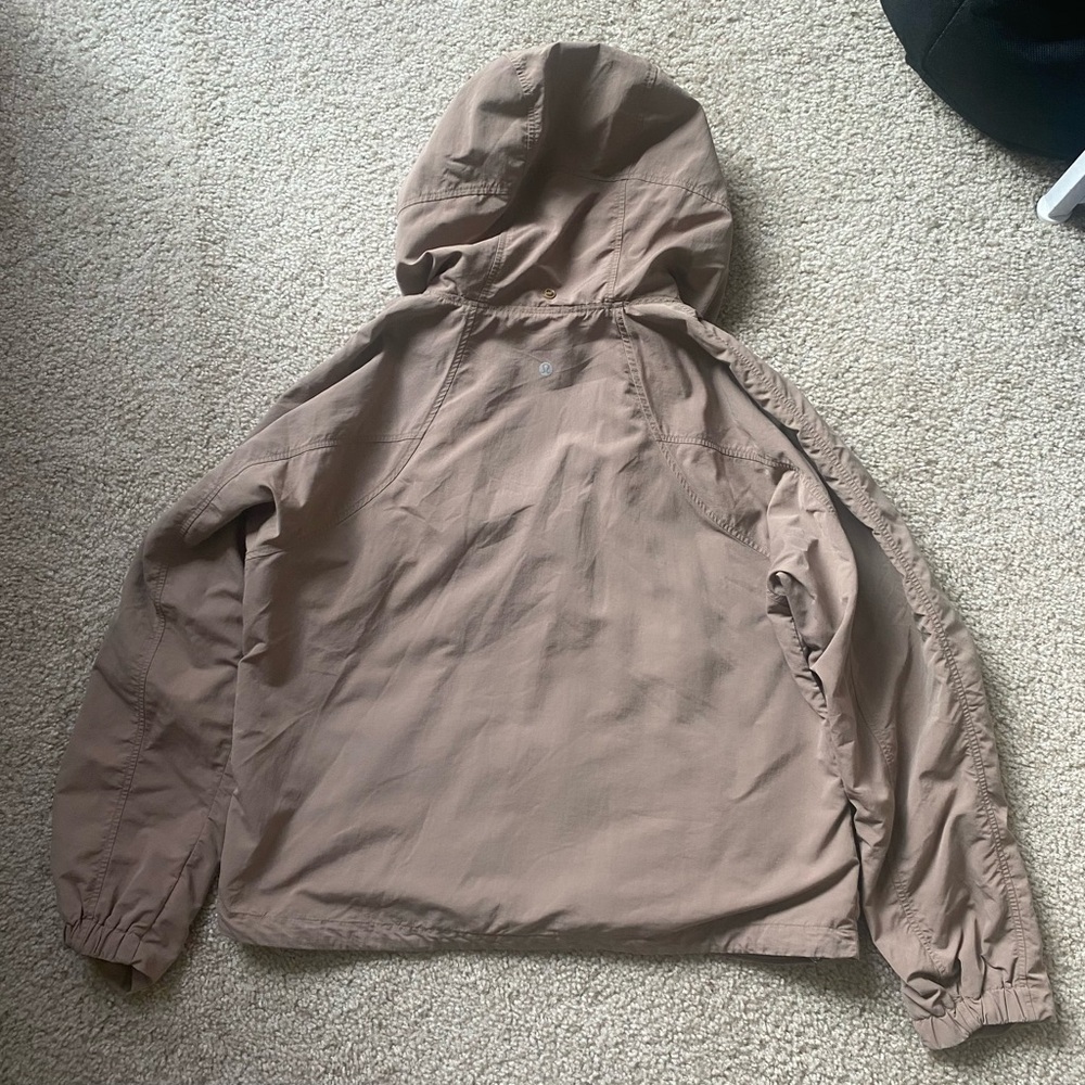 Lululemon Women’s Always Effortless Hooded Jacket Windbreaker AEJ Frontier 12 - Picture 5 of 10